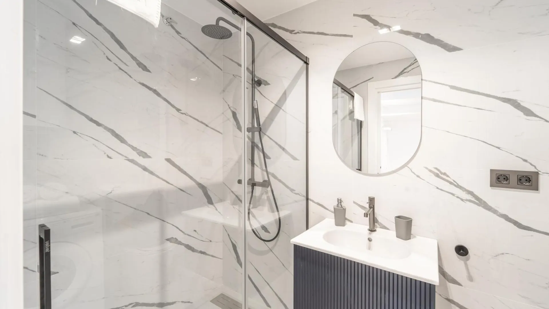 Elegante Estudio Frente Al Canal Con Terraza Empuriabrava Appartamento